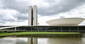 Câmara: CCJ aprova audiências de custódia por videoconferência