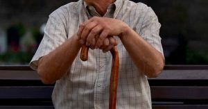 Senado: CDH aprova PL que facilita acesso de idosos pobres à Justiça