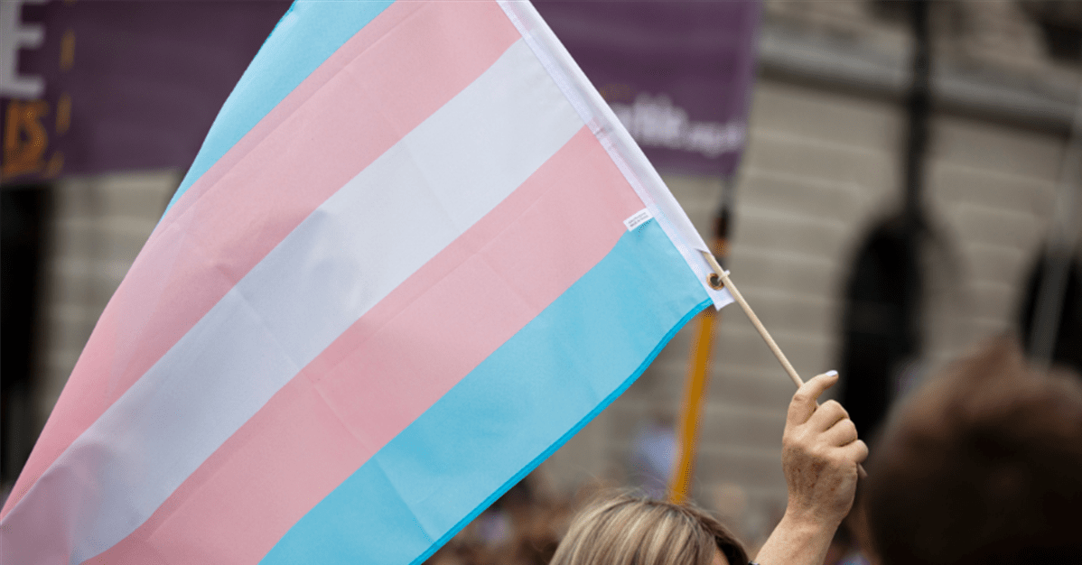 Empresa indenizará transexual alvo de piadas e abaixo-assinado