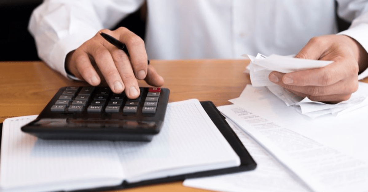 Juíza limita descontos a 35% da renda de servidor superendividado