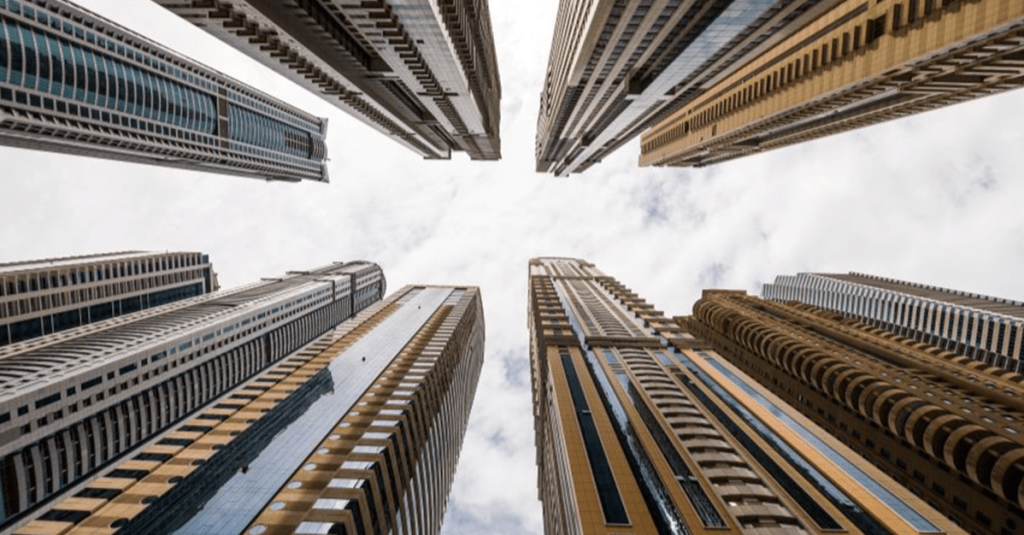 Juíza vê ilegitimidade e extingue ação de vizinha contra condomínios