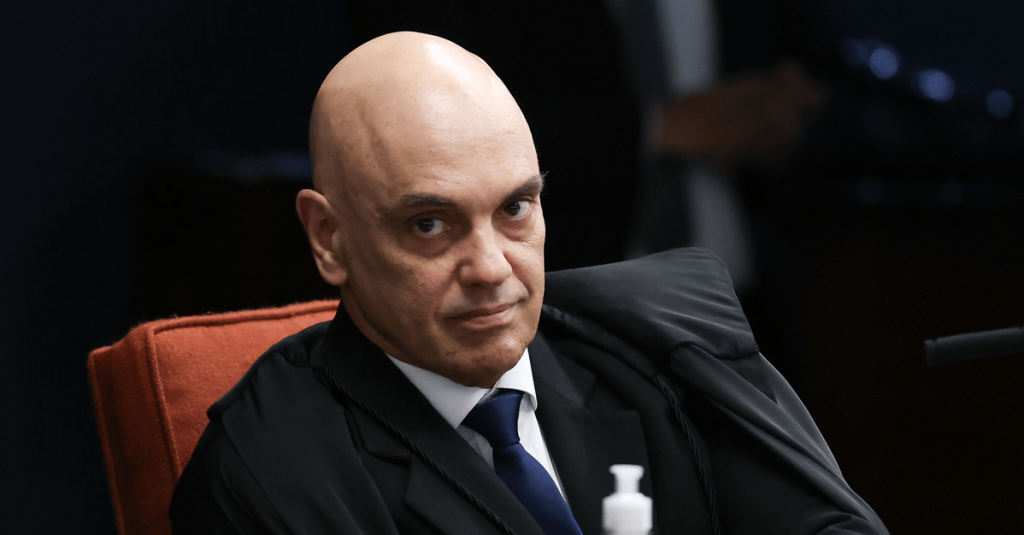 Núcleo 2: Moraes rejeita preliminares e marca audiência de réus do 8/1